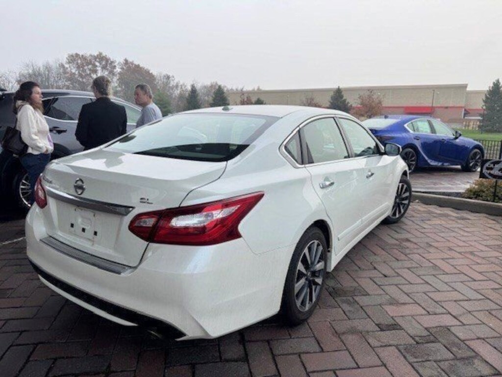 Used 2017 Nissan Altima 2.5 SL Sedan