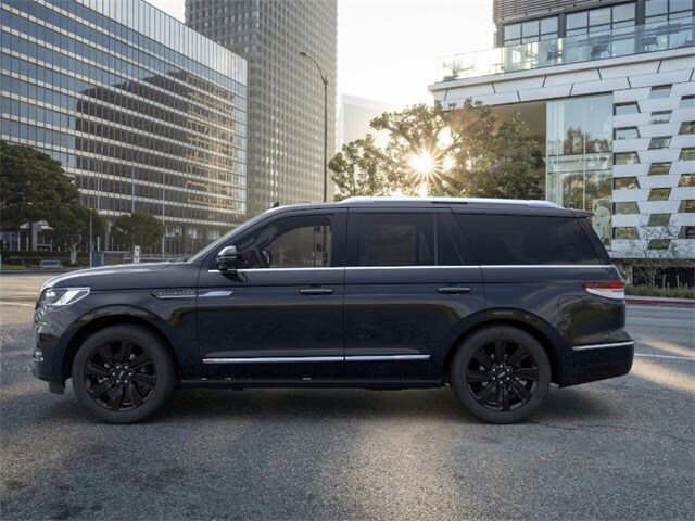 2024 Lincoln Navigator Reserve photo 3