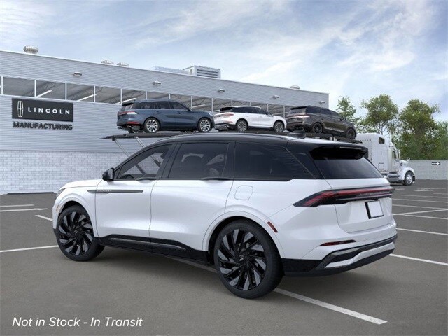 2026 Lincoln Nautilus Reserve photo 3