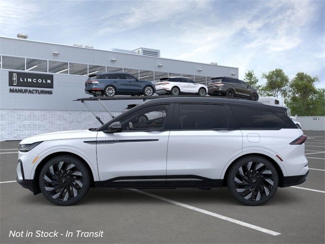 2026 Lincoln Nautilus Reserve photo 2