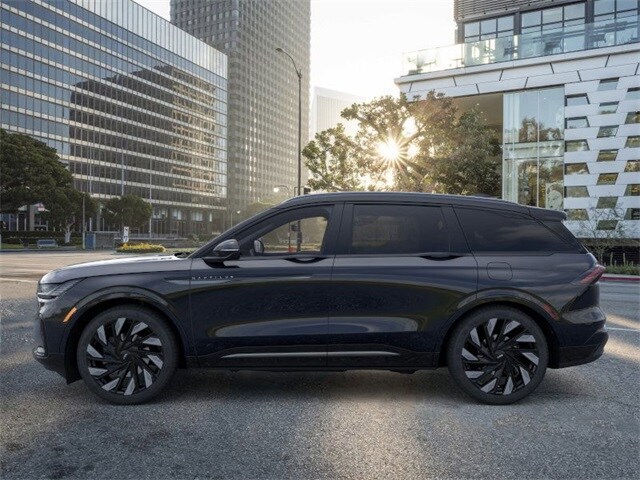 2026 Lincoln Nautilus Reserve photo 2