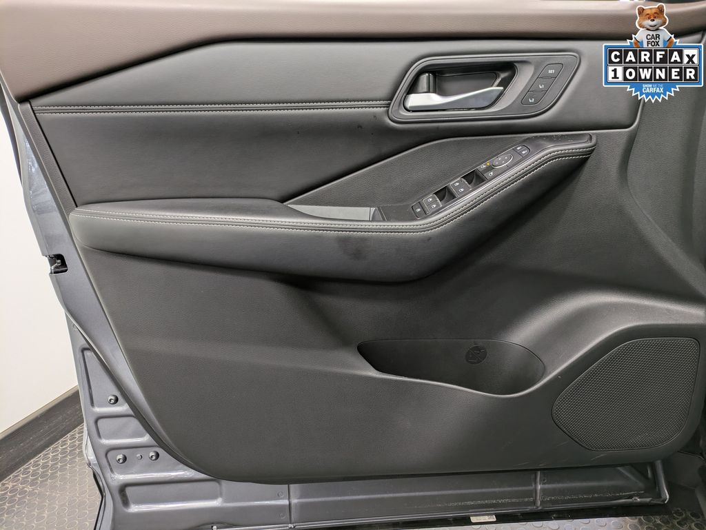 2023 Nissan Rogue SL - Photo 8