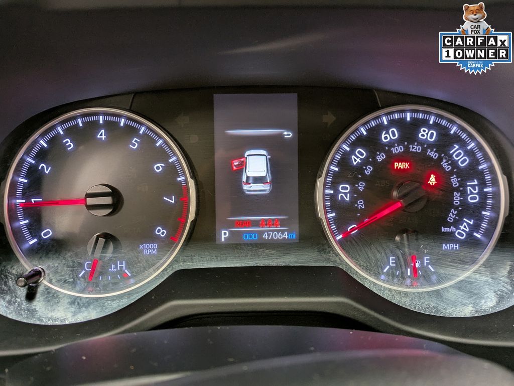 2022 Toyota RAV4 LE - Photo 15