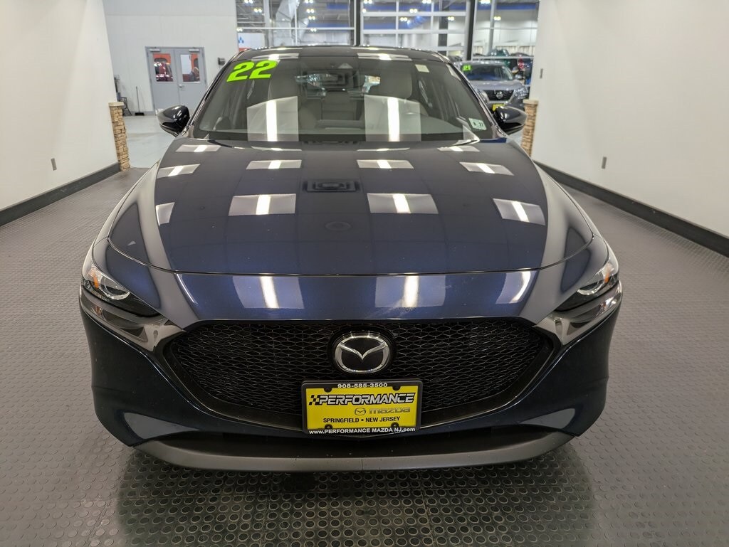 2022 Mazda Mazda3 Preferred Hatchback photo 2