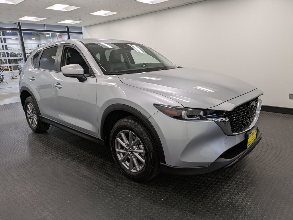 2023 Mazda CX-5 2.5 S Preferred photo 3