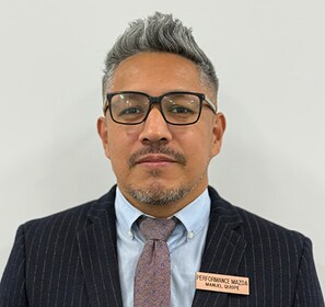 Staff member Manuel Quispe from ID_d3e3252e26c3