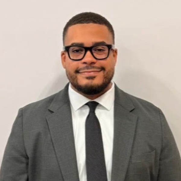 Staff member BRIAN CASTRO from ID_15dff6b0d4ae