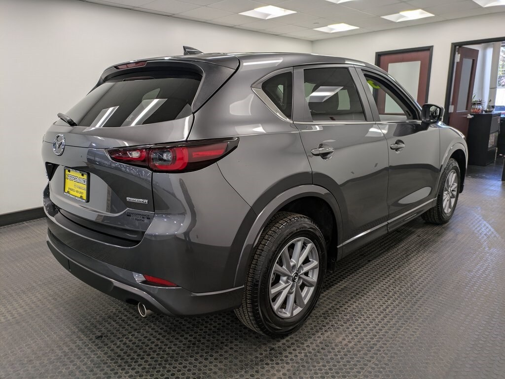 2025 Mazda CX-5 2.5 S Preferred photo 3