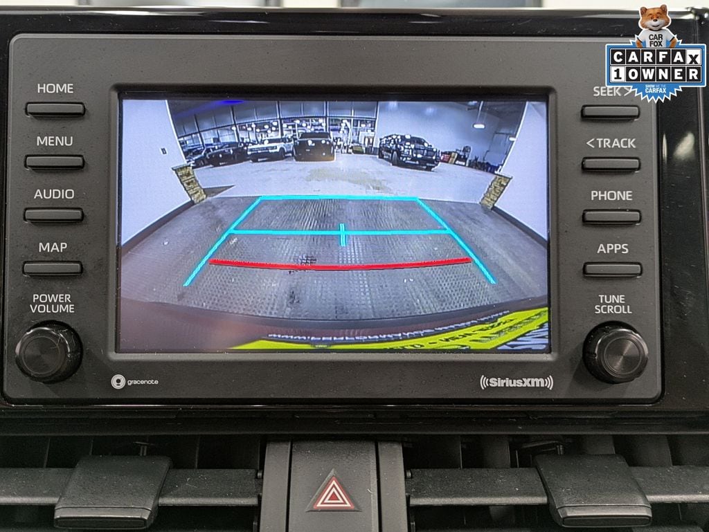 2022 Toyota RAV4 LE - Photo 13