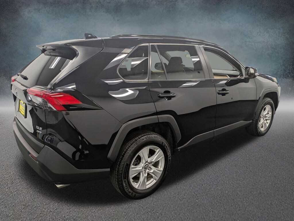 Used 2020 Toyota RAV4 XLE SUV