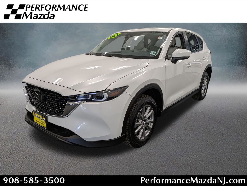 2023 Mazda CX-5 S Preferred package Auto AWD's photo