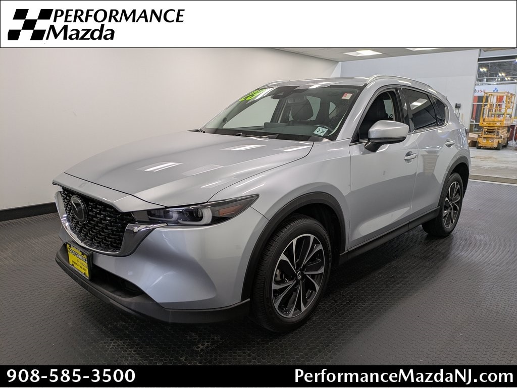 2023 Mazda CX-5 S Premium package