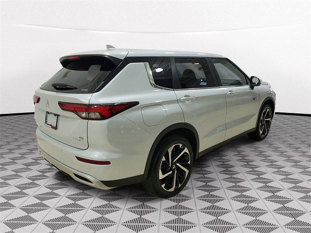 New 2025 Mitsubishi Outlander Phev SE SUV