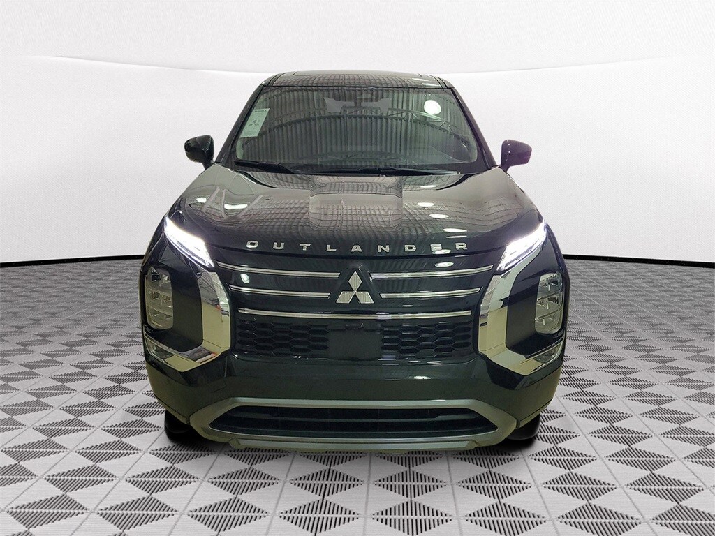 New 2025 Mitsubishi Outlander SE SUV