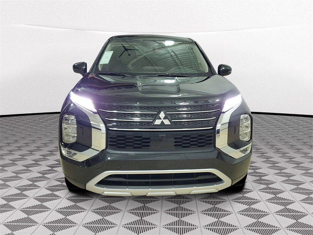 New 2025 Mitsubishi Outlander Phev SE SUV