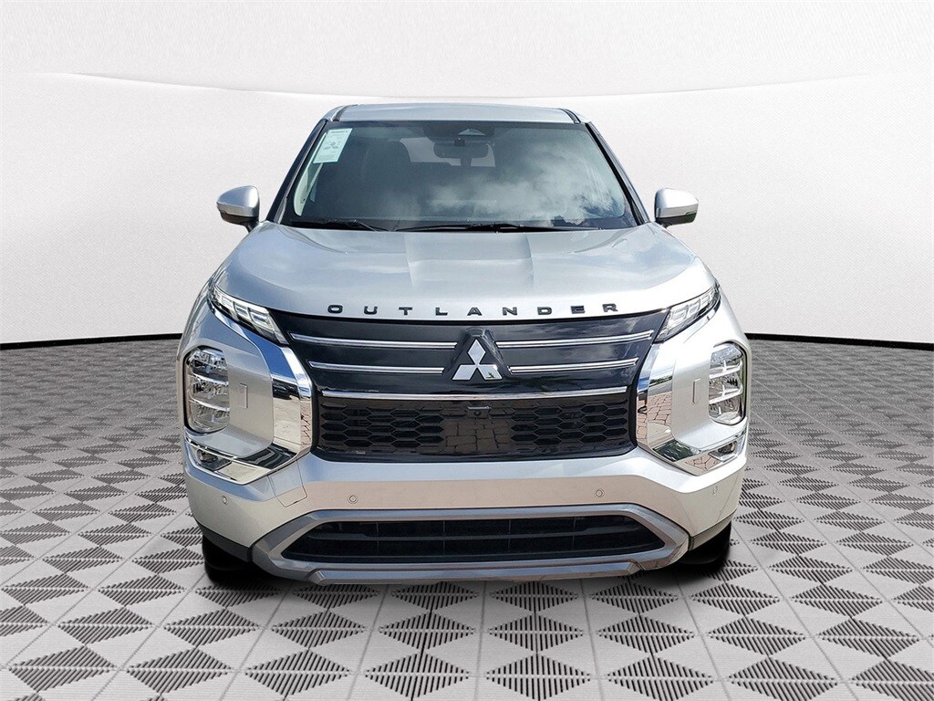 New 2025 Mitsubishi Outlander SE SUV