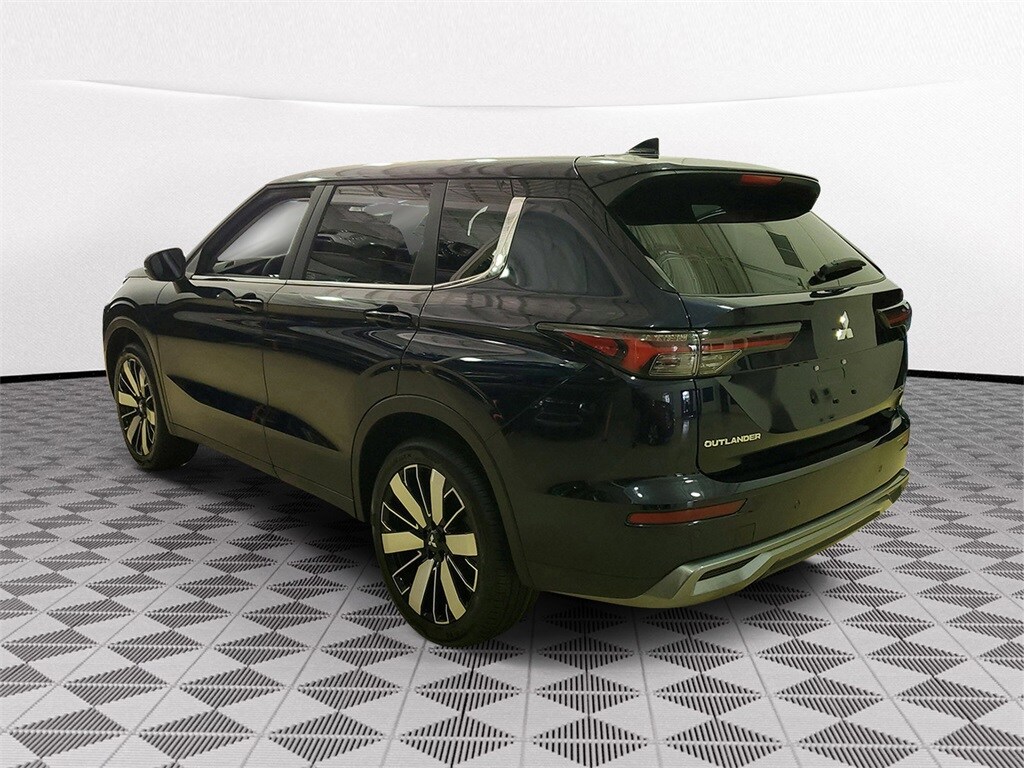 New 2025 Mitsubishi Outlander SE SUV