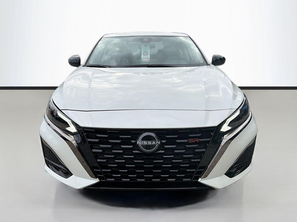 New 2025 Nissan Altima SR Sedan