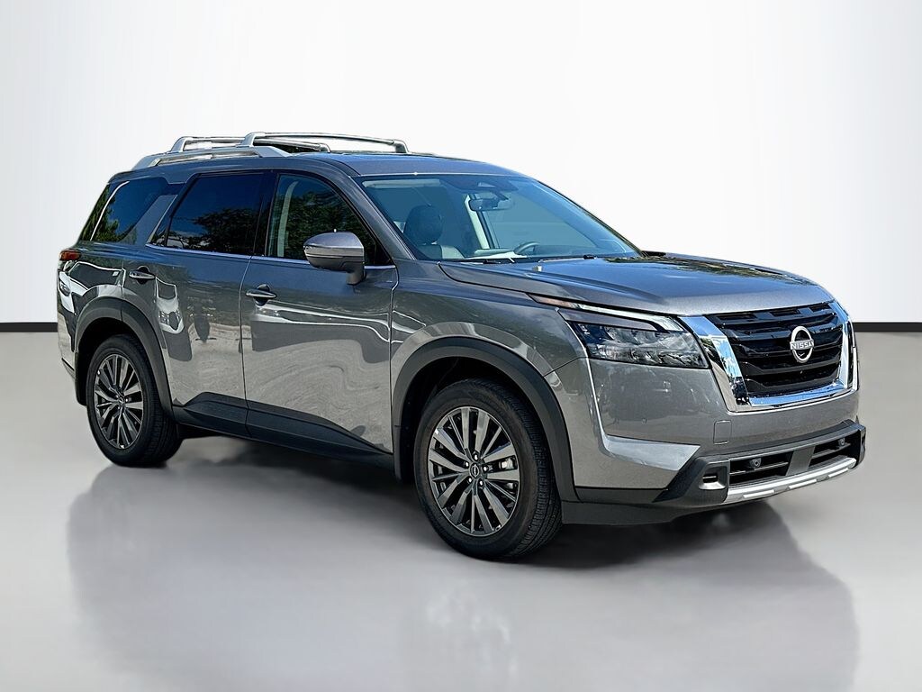 New 2025 Nissan Pathfinder SL SUV