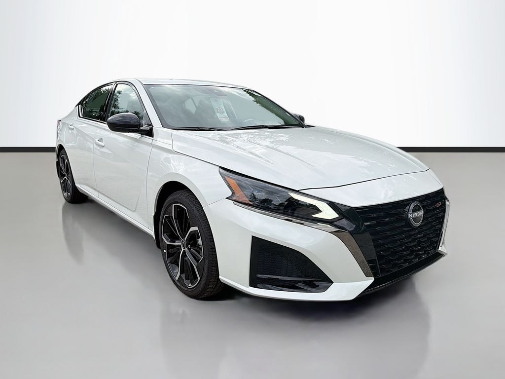New 2025 Nissan Altima SR Sedan