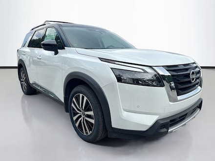 2025 Nissan Pathfinder Platinum SUV
