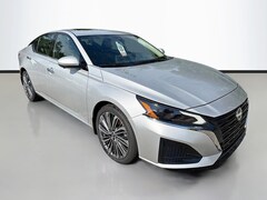 2025 Nissan Altima SL Sedan