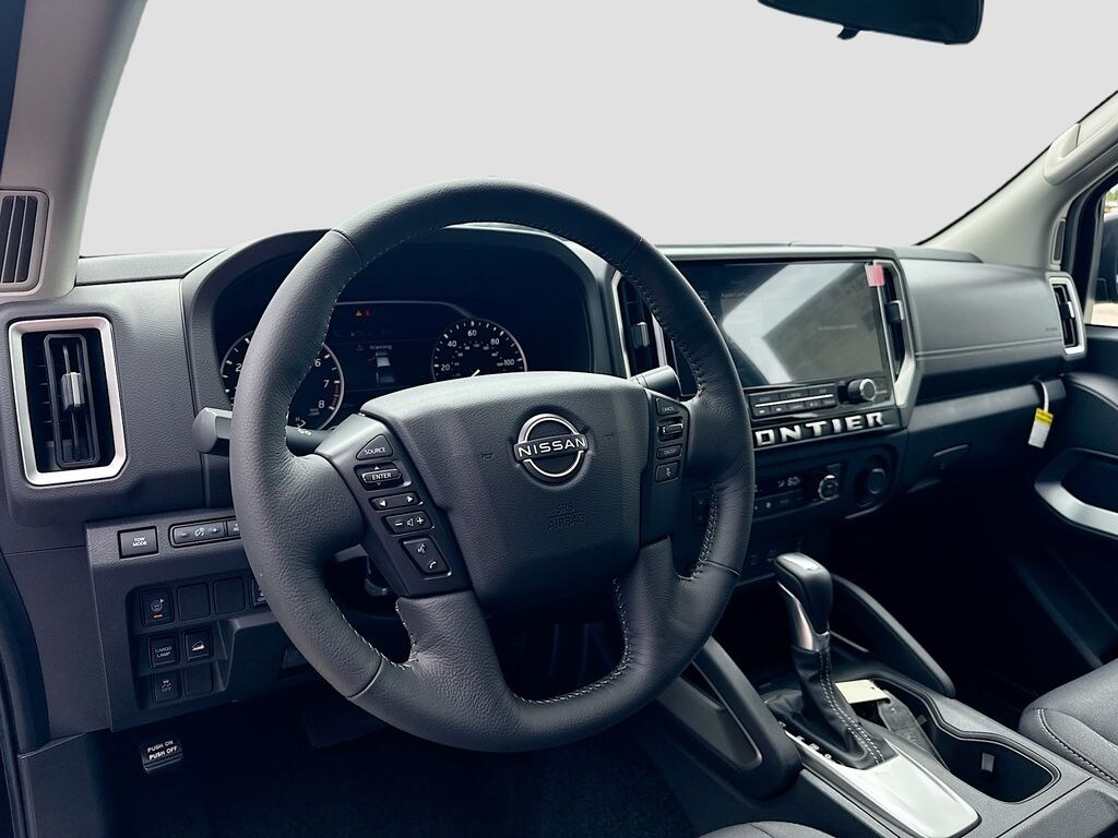 New 2025 Nissan Frontier SV Truck Crew Cab