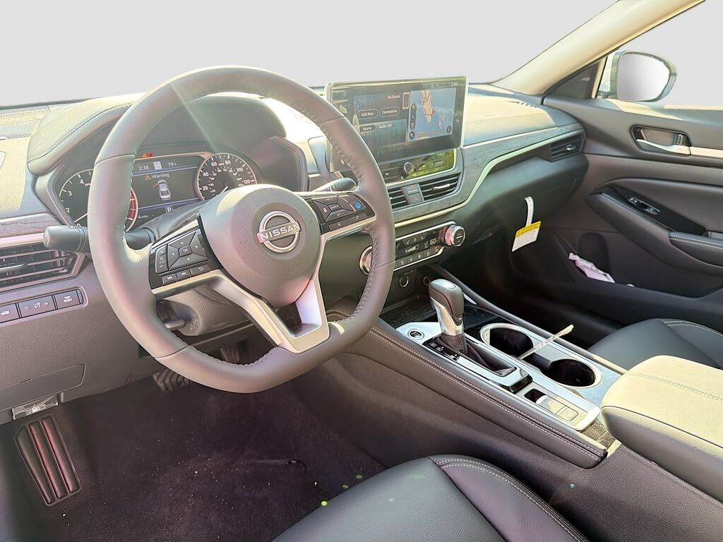 New 2025 Nissan Altima SL Sedan