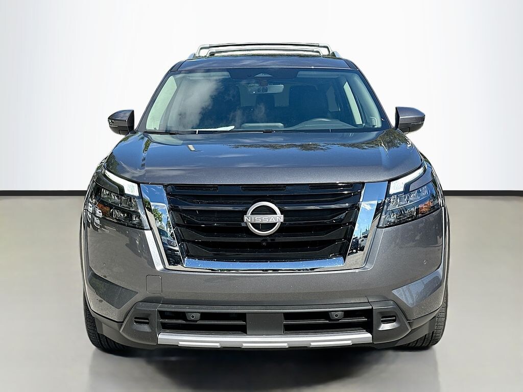 New 2025 Nissan Pathfinder SL SUV