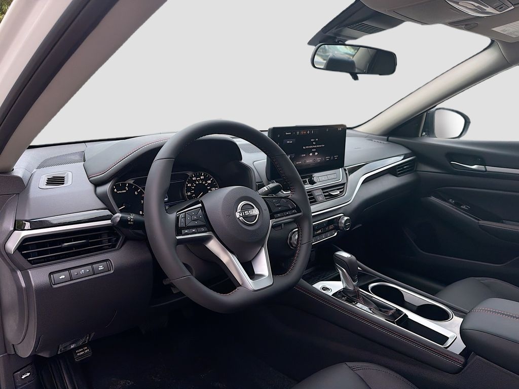 New 2025 Nissan Altima SR Sedan