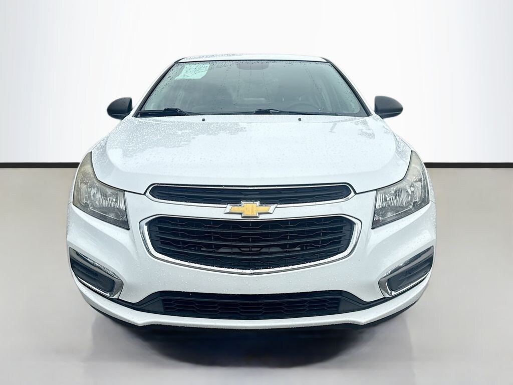 Used 2015 Chevrolet Cruze LS Manual Sedan