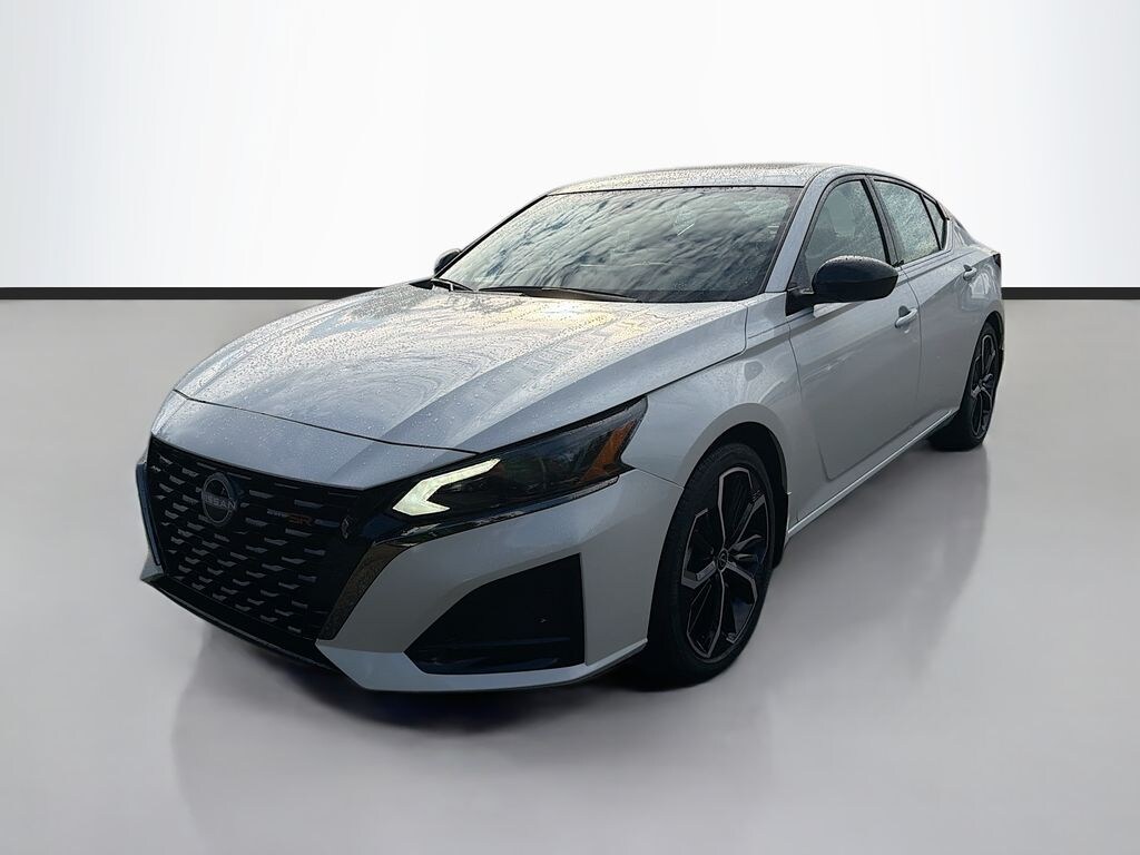 New 2025 Nissan Altima SR Sedan