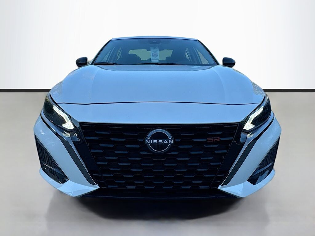 New 2025 Nissan Altima SR Sedan