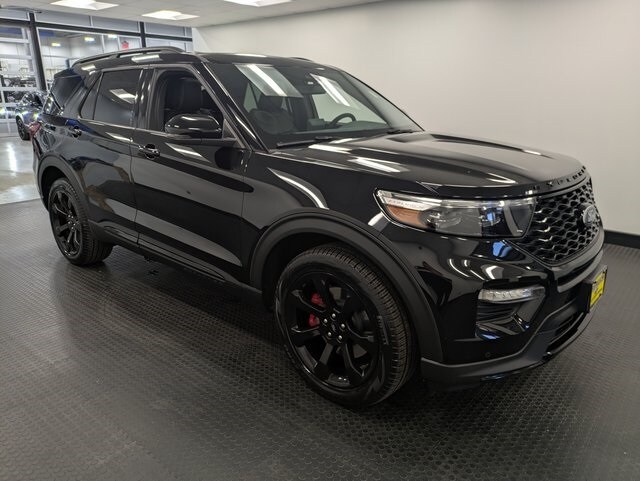 2023 Ford Explorer ST photo 3