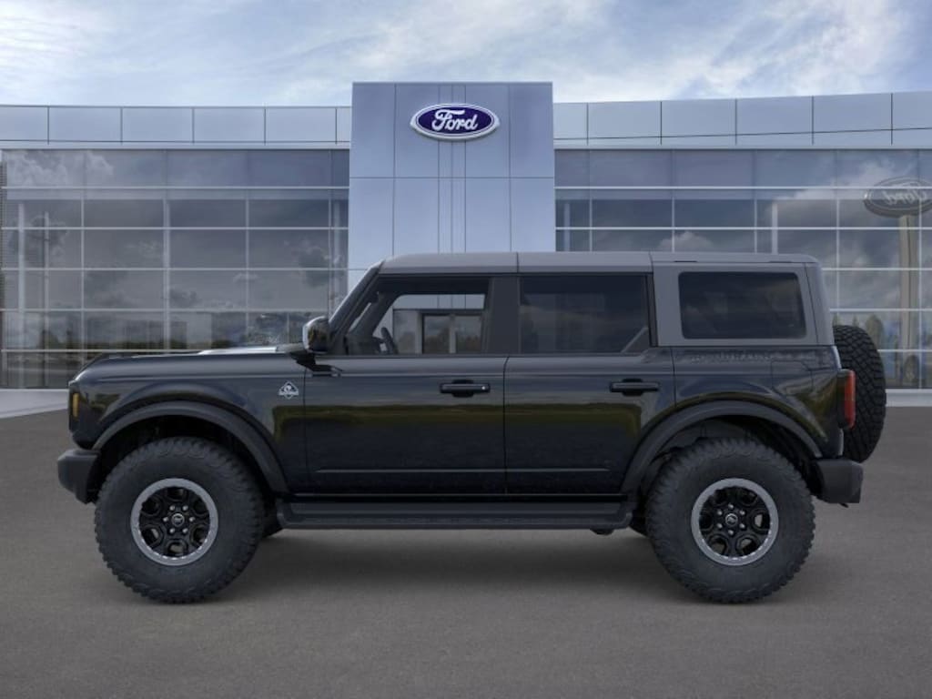New 2025 Ford Bronco Outer Banks SUV