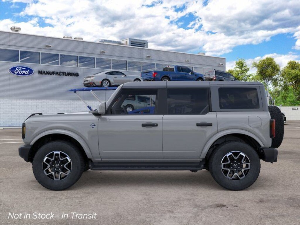 New 2026 Ford Bronco Outer Banks SUV