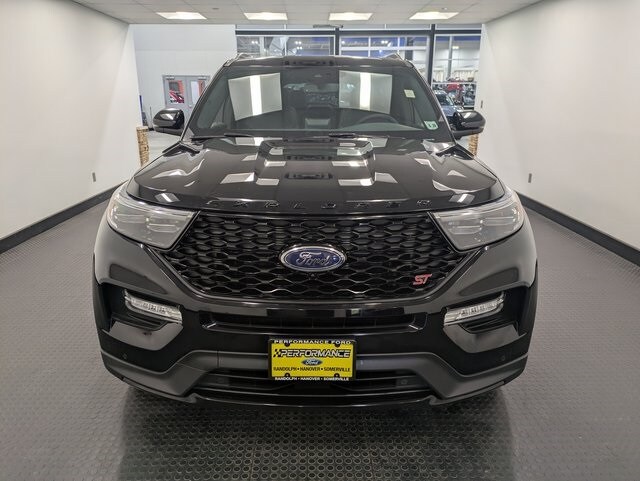 2023 Ford Explorer ST photo 2