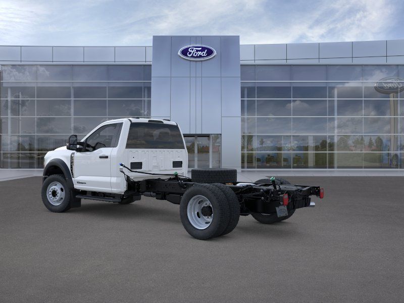 2026 Ford F-550 Super Duty Chassis Cab XL - Photo 4