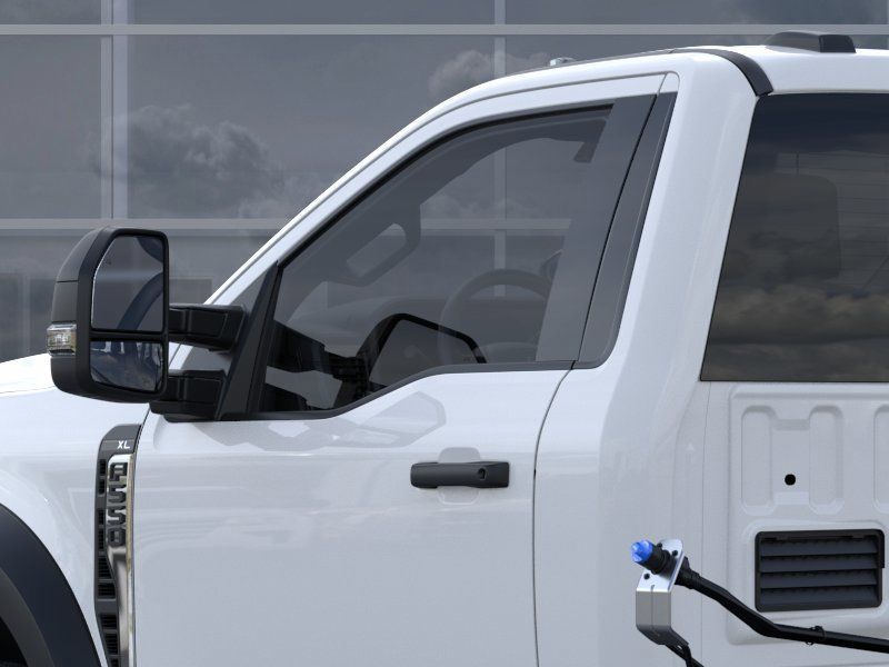 2026 Ford F-550 Super Duty Chassis Cab XL - Photo 20