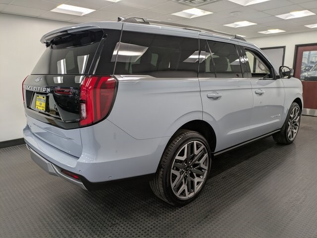 2025 Ford Expedition Platinum photo 3