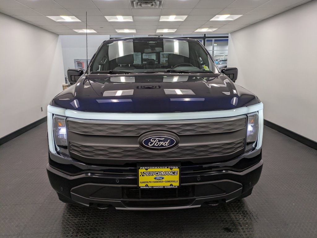 Used 2025 Ford F-150 Lightning Lariat Truck
