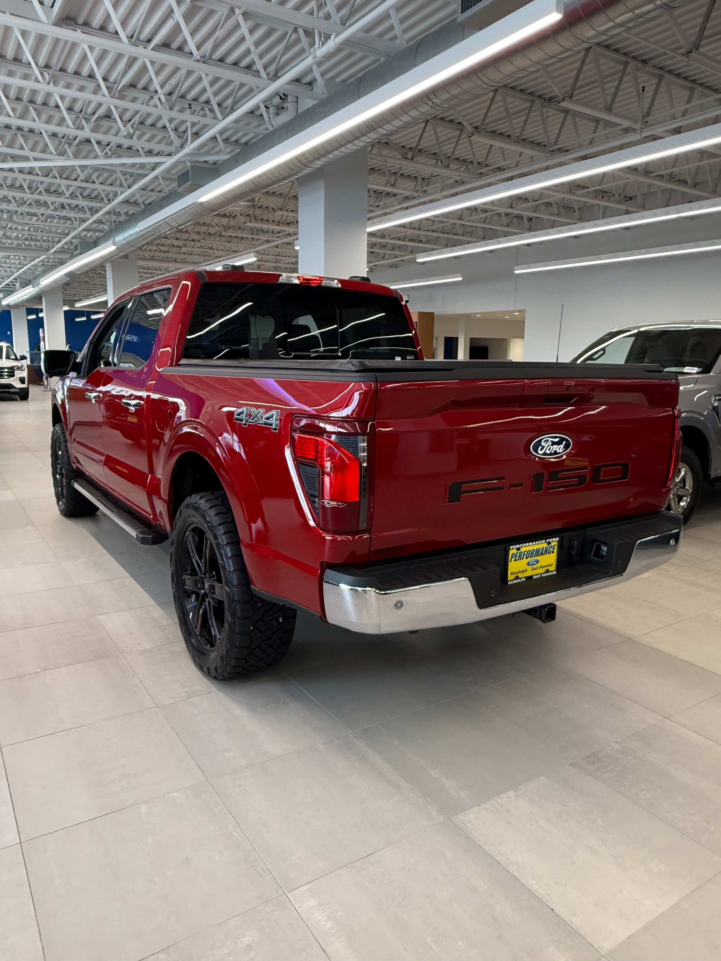 2025 Ford F-150 XLT photo 2