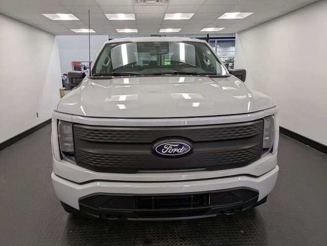 2024 Ford F-150 Lightning XLT photo 2
