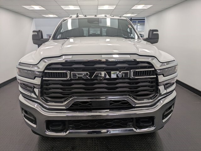 2025 Ram 2500 Tradesman photo 2