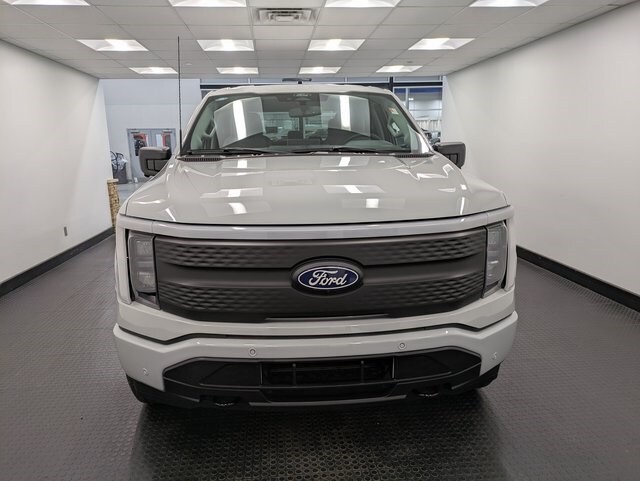 2024 Ford F-150 Lightning photo 2
