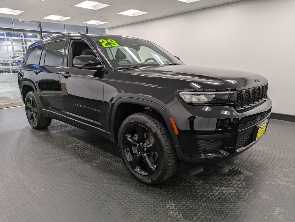 Used 2023 Jeep Grand Cherokee L Altitude SUV