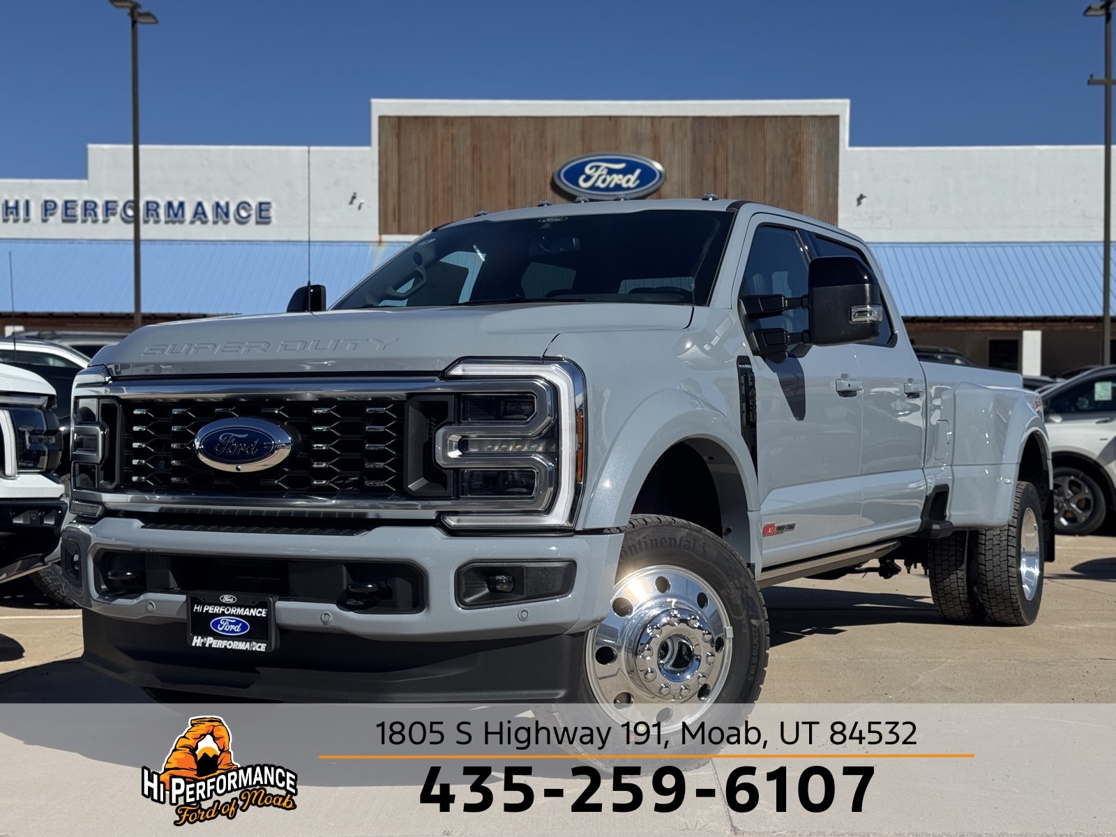 2026 Ford F-450 Super Duty Platinum's photo