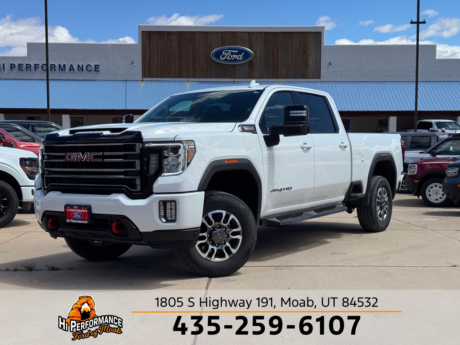 2023 GMC Sierra 4WD Crew Cab Standard Box AT4's photo