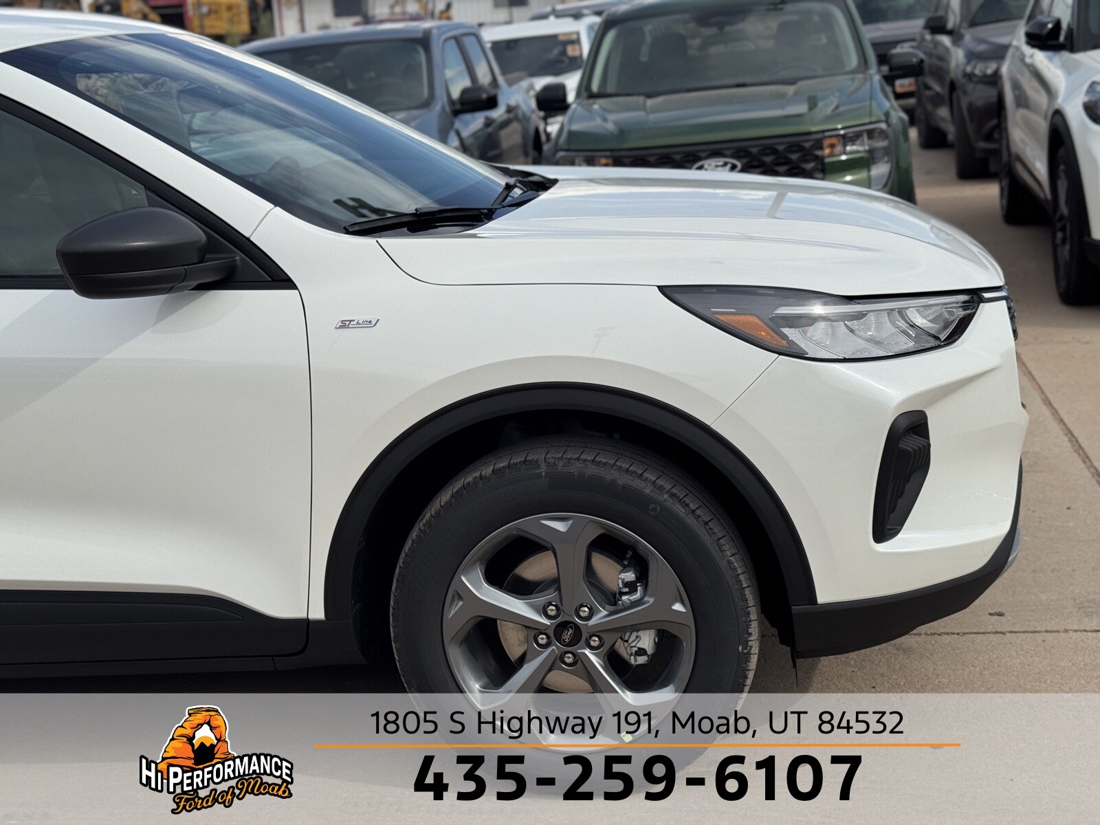 2025 Ford Escape ST-Line photo 2
