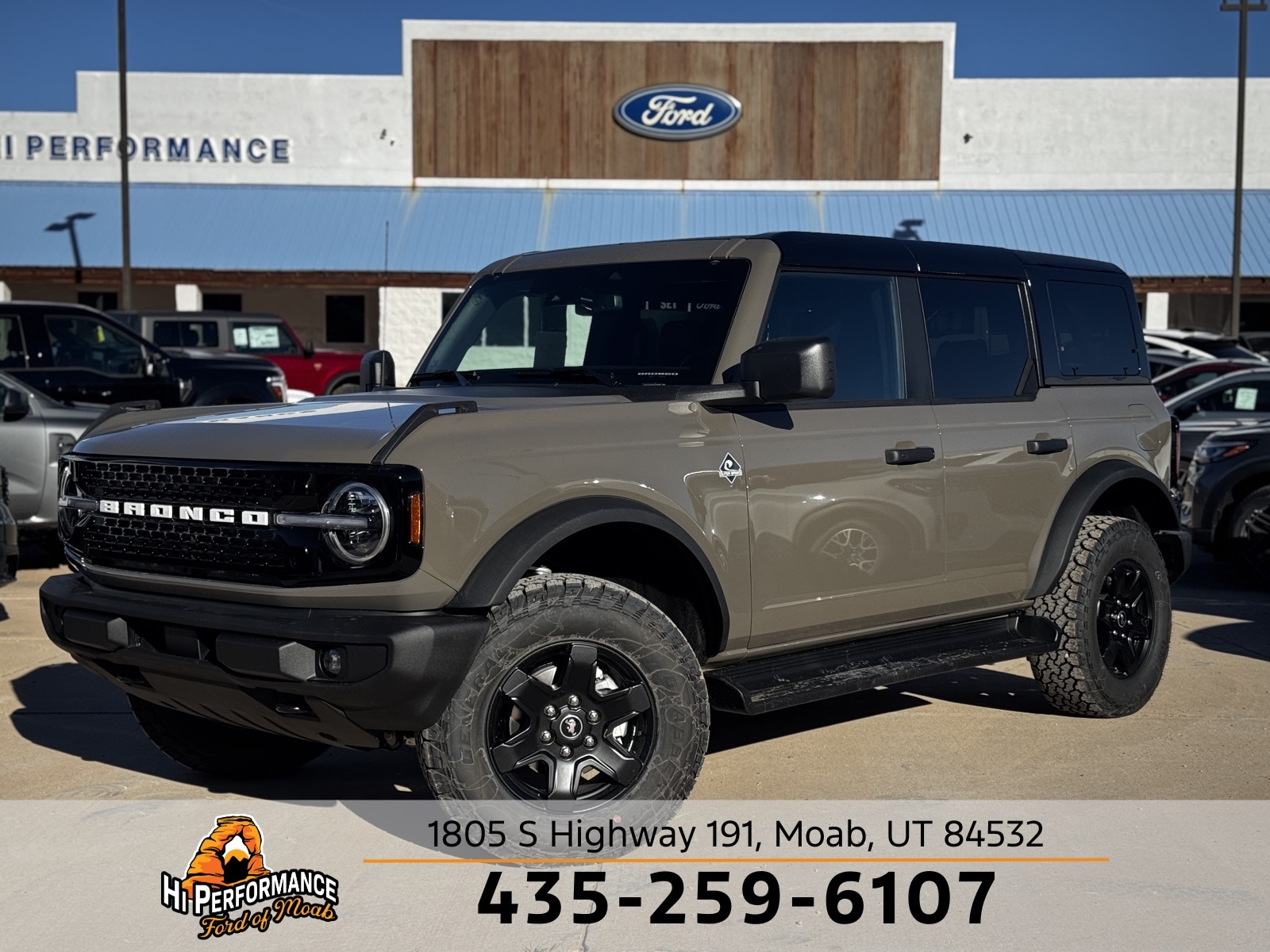 2025 Ford Bronco 4-Door Outer Banks's photo